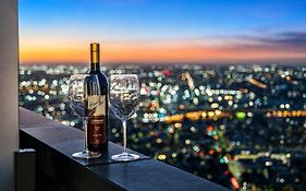 Stunning Cbd Apartment With Amazing Views And Parking